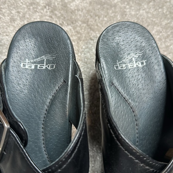 Dansko Buckle Cross Strap Black Leather Wedge Platform Sandal EU 36 US 6.5 - 7 - Picture 2 of 10